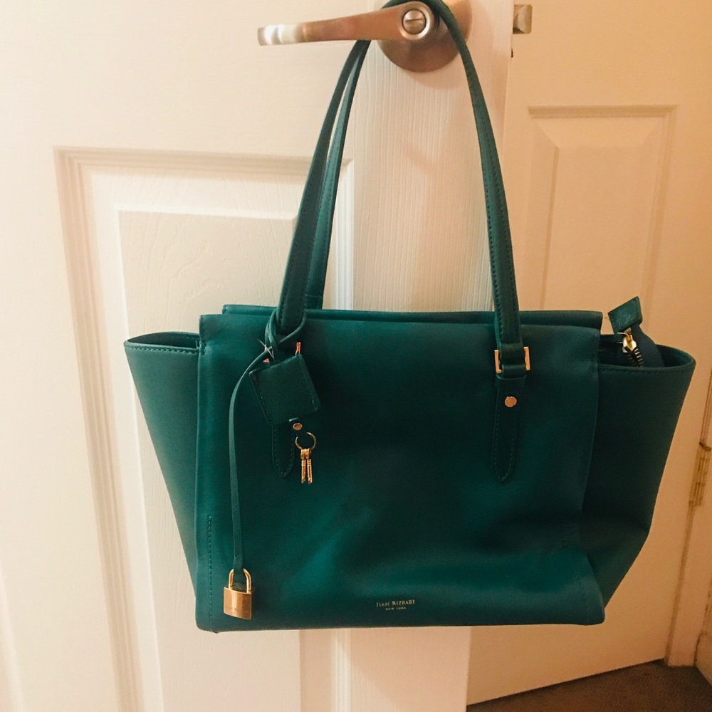 Beautiful green Isaac Mizrahi READ DESCRIPTION